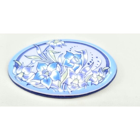 Michaela Frey Porcelain Painted Lily Brooch Pin - Picture 4 of 9